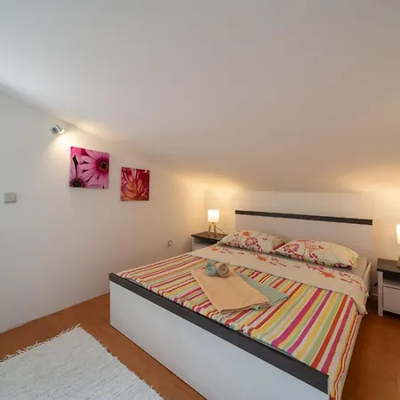 Sabrina Bis Zu 8 Personen By Interhome *
