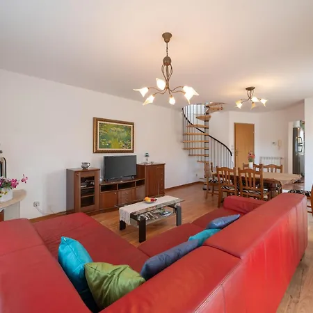 Sabrina Bis Zu 8 Personen By Interhome Apartman Poreč
